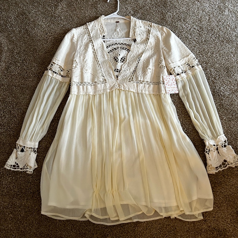 Off-White (Cream) Free People Sangria dress size 6 (NWT)